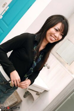 麻豆国产AV丝袜白领传媒