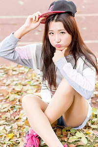 跟亲妈妈生下孩子了